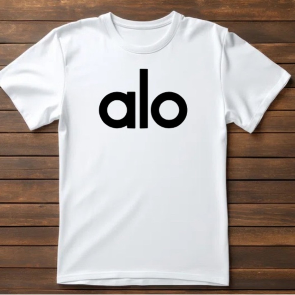 Gildan T shirt with a Luxury inspired design Gildan T Shirt